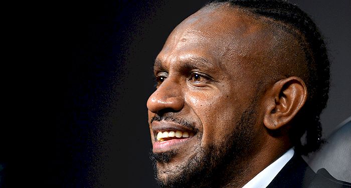 Boaz Salossa Segera Kembali ke Persipura 